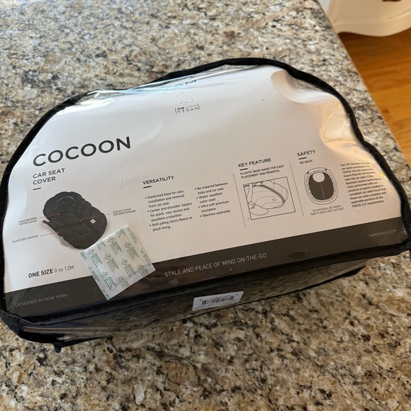 NWT 7AM Car Seat Cocoon BLACK 0-12 months - Picture 2 of 3